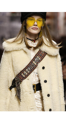 Details Christian Dior , Details Dior Fall 2018 Ready-to-Wear , Детали показа Кристиан Диор , Детали показа Диор осень зима 2018 , Fashion show , неделя моды в Париже , PFW , Мария Грация Кьюри , Mainstyles